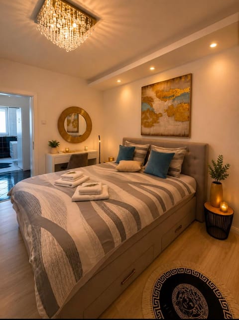 Bed, Bedroom