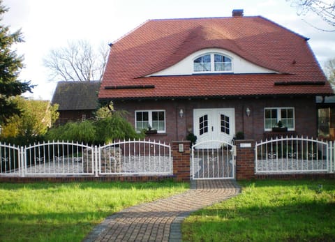 Property building, Spring