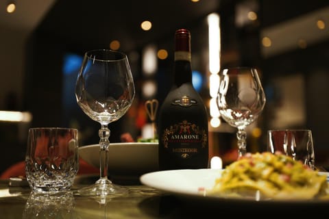 Restaurant/places to eat, Food and drinks, Food, Lunch, Dinner, Alcoholic drinks