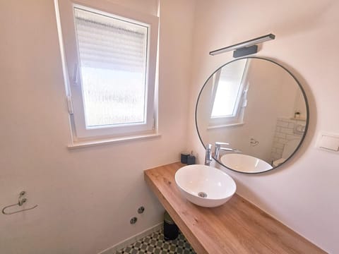 T&T Sea View Apartments Apartment in Okrug Gornji