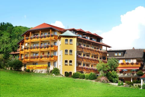 Property building, Day