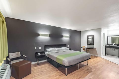 Photo of the whole room, Seating area, On site