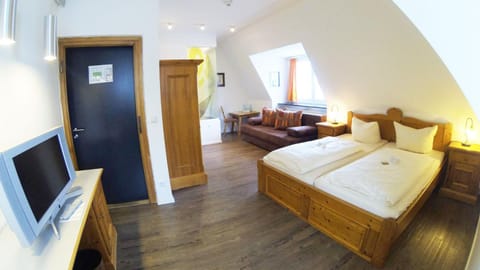 TV and multimedia, Photo of the whole room