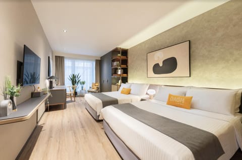 Bed, TV and multimedia, Photo of the whole room, Bedroom, Family