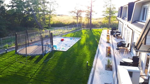 Spring, Day, Natural landscape, Garden, View (from property/room), Garden view