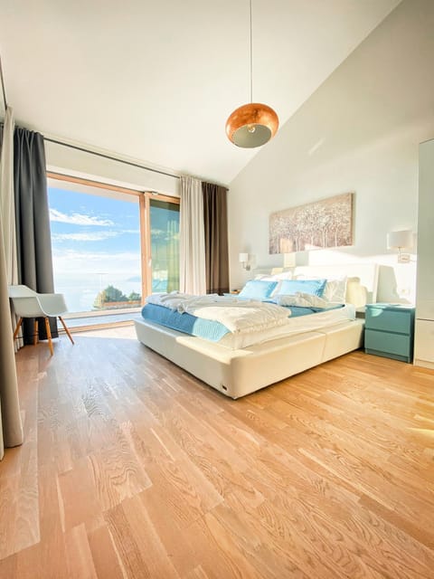 Bed, Bedroom, Sea view, Sea view