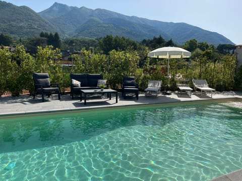 Day, Natural landscape, Mountain view, Pool view, Swimming pool, sunbed