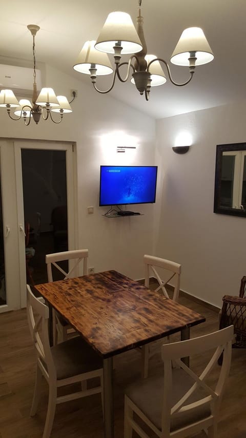 Garden apartmant near sea Apartment in Dobrota