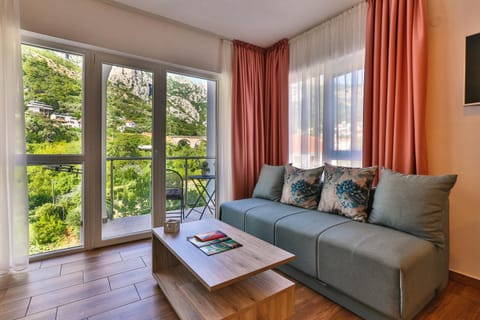 Bed, Decorative detail