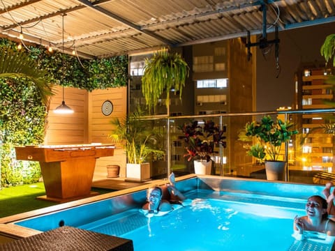 Hot Tub, Swimming pool