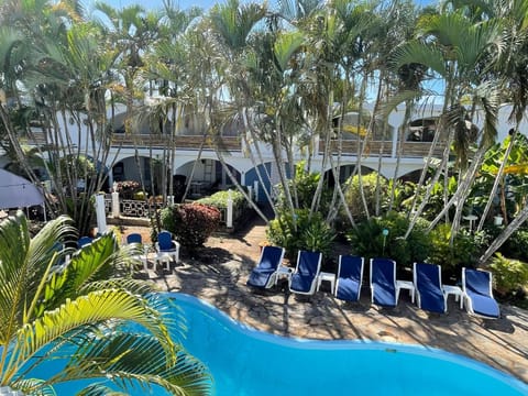 Swimming pool, Swimming pool