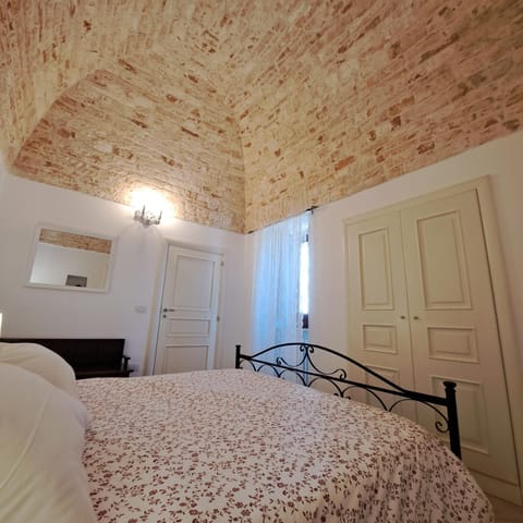 Historich house Largo Martellotta 44 House in Province of Taranto