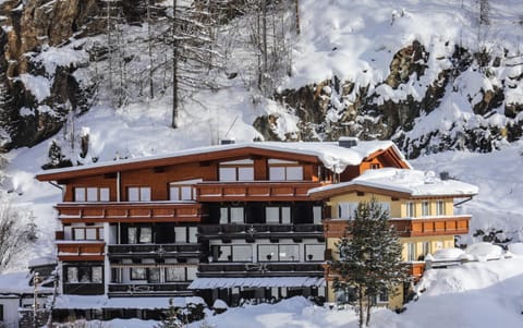 Property building, Winter