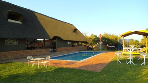Area and facilities, Swimming pool