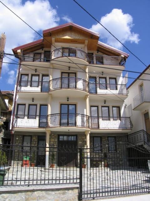Villa La Kola Krusevo Bed and Breakfast in North Macedonia