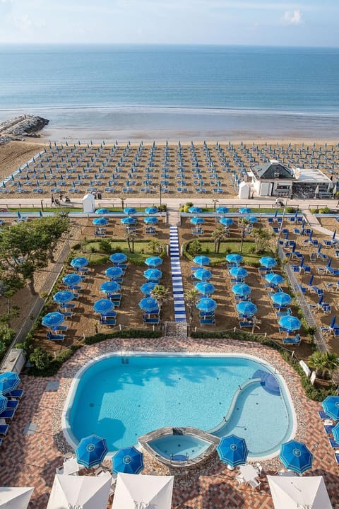 Nearby landmark, Beach, Pool view, Sea view, Swimming pool