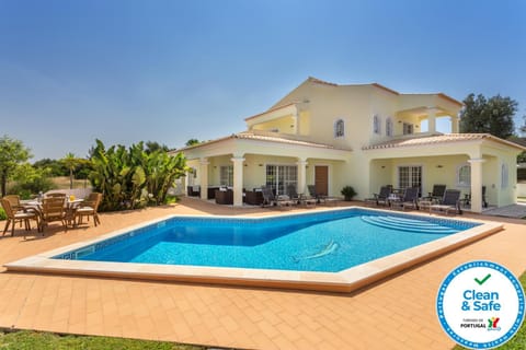 Facade/entrance, Swimming pool, Swimming pool