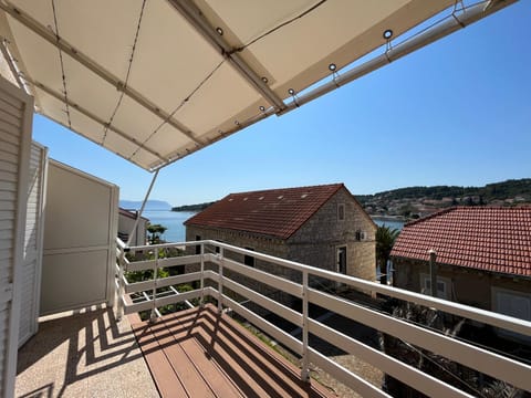 Day, Natural landscape, Balcony/Terrace, Sea view