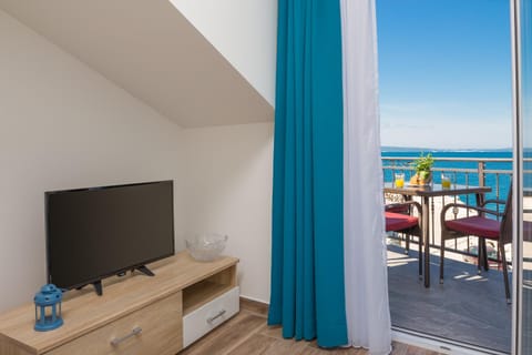 TV and multimedia, Balcony/Terrace, Sea view