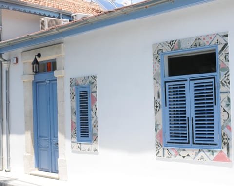 Property building, Facade/entrance