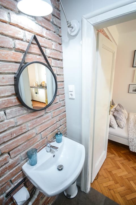 Bathroom, Bedroom