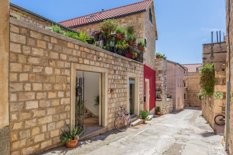 Property building, Facade/entrance, Quiet street view