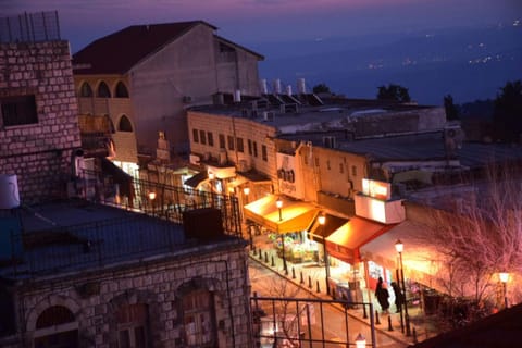 Balcony/Terrace, City view, Mountain view, Street view