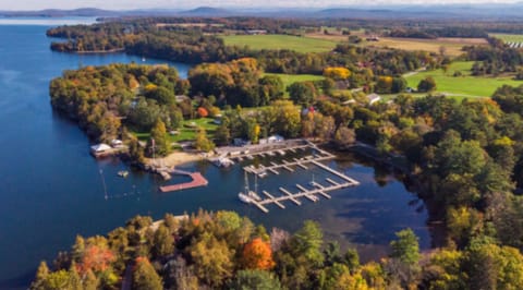 Property building, Bird's eye view, Beach, Autumn, Pets, Area and facilities, Dinner, Drinks, Seasons, Family, Facility for disabled guests