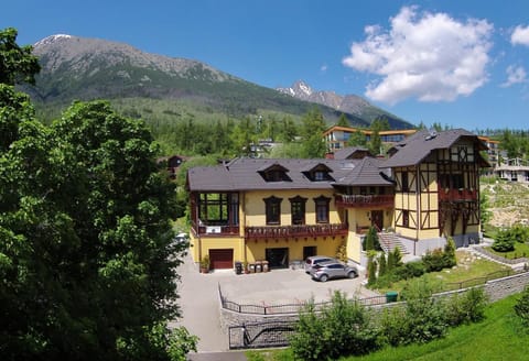 Property building, Off site, Bird's eye view, Parking
