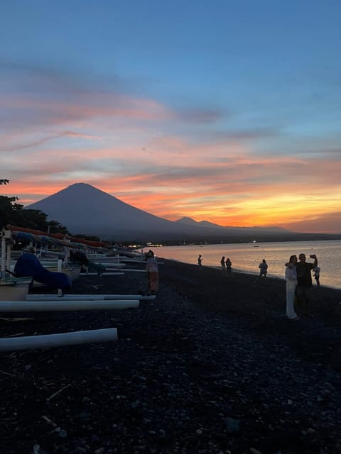 Valomia Beachfront Bed and Breakfast in Abang