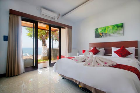 Valomia Beachfront Bed and Breakfast in Abang