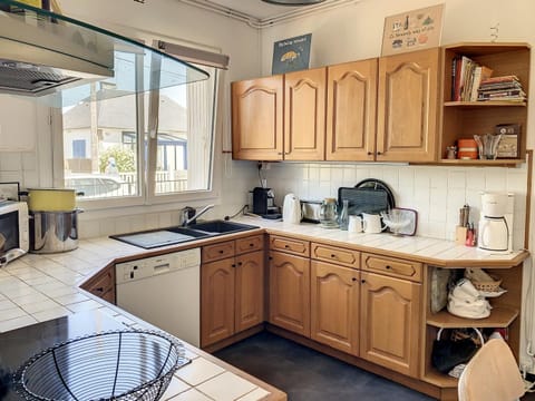 Maison au calme, 400m plage, jardin, Wi-Fi, proche commerces - FR-1-361-41 House in Jullouville