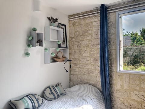 Jolie maison à 400m de la plage, proche centre-ville, avec terrasse et wifi gratuit - FR-1-361-55 House in Granville