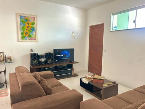 Communal lounge/ TV room, TV and multimedia