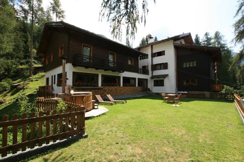 Property building, Garden