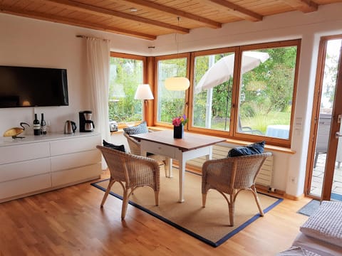 Living room, Photo of the whole room