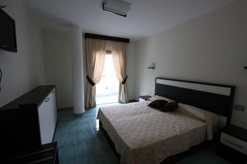 Day, Photo of the whole room