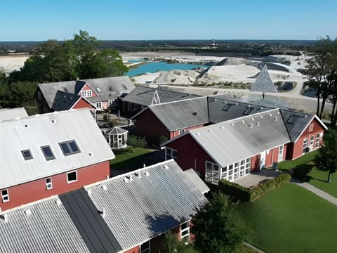 Property building, Day, Natural landscape, Bird's eye view, View (from property/room)