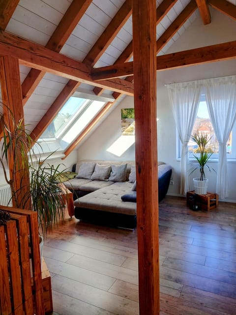Living room, Photo of the whole room, Seating area