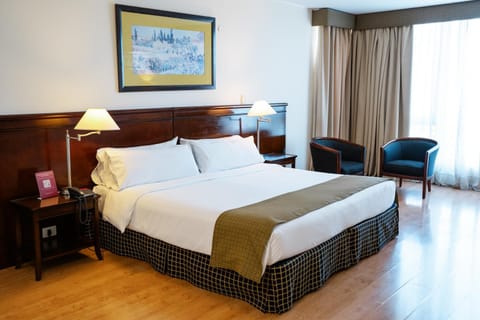 Bed, Photo of the whole room, Seating area, Area and facilities