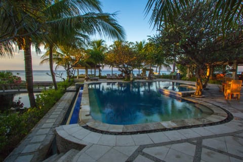 Nearby landmark, Restaurant/places to eat, Restaurant/places to eat, Day, Natural landscape, Summer, Beach, Beach, On site, Pool view, River view, Sea view, Swimming pool, Swimming pool, Sunset