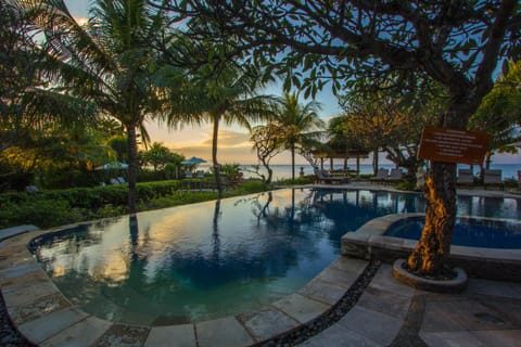 Beach, Swimming pool