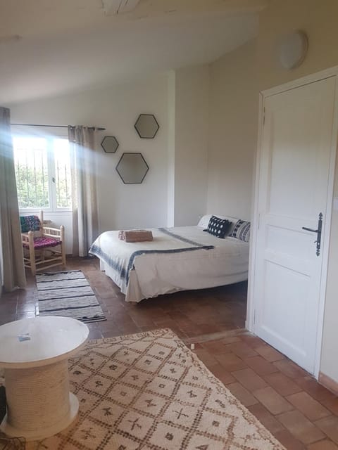 Mas au Cœur de La Provence & SPA Bed and Breakfast in Rognes