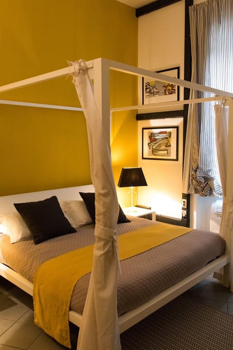 Snob Luxury Suite Bed and Breakfast in Cagliari