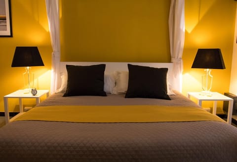 Snob Luxury Suite Bed and Breakfast in Cagliari