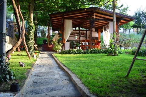 Spring, Day, Night, Neighbourhood, Garden, Garden view