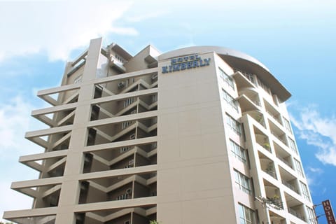 Facade/entrance, Bird's eye view