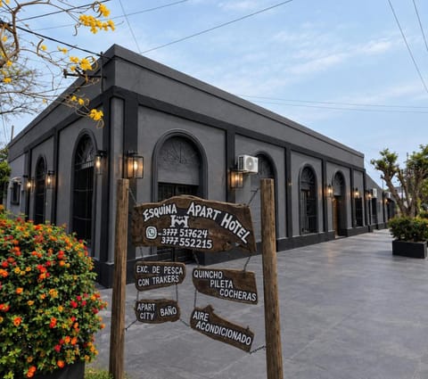 Property building, Facade/entrance