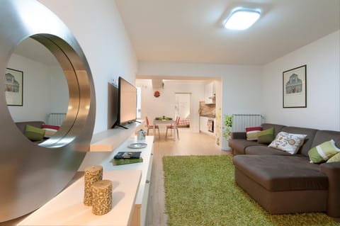 Living room, Photo of the whole room