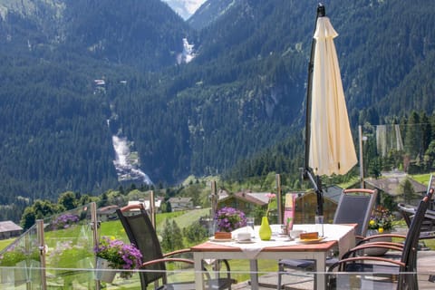 Balcony/Terrace, Landmark view